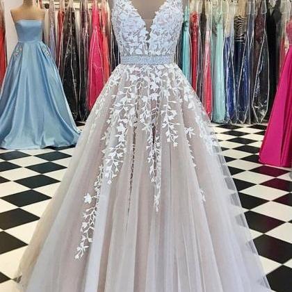 V Neck Sleeveless Prom Dresses 2023 Champagne Lace..