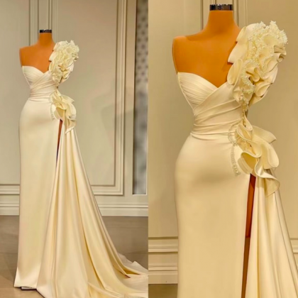 One Shoulder Simple Wedding Dresses For Bride..