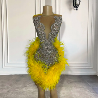 Rhinestones Embellished Prom Gown Short Yellow..