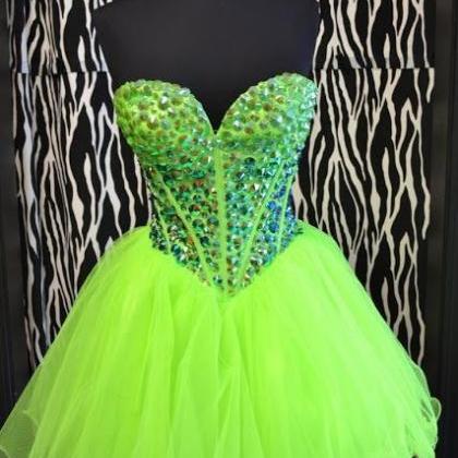 Green Prom Dresses Short Sweetheart Neck Beaded..