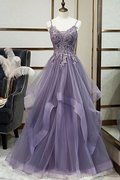 Purple Prom Dresses V Neck Spaghetti Straps Lace Applique Tiered Prom Gowns Vestido De Longo De Festa