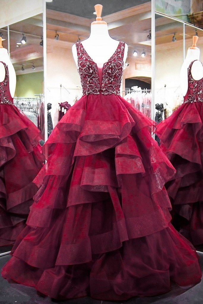 Burgundy Beaded Prom Dresses Ball Gown Pageant Dresses For Women V Neck Tiered Elegant Sleeveless Prom Gowns Robes De Cocktail