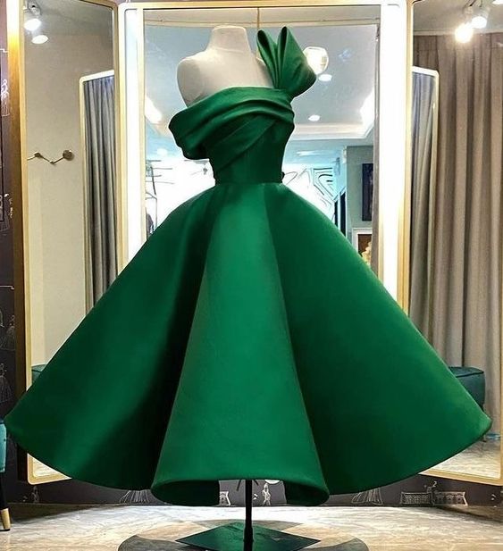 Vestidos De Cocktail Green Prom Dresses Ball Gown Pleated Elegant Puffy Strapless Elegant Simple Prom Gown Robes De Soiree Femme