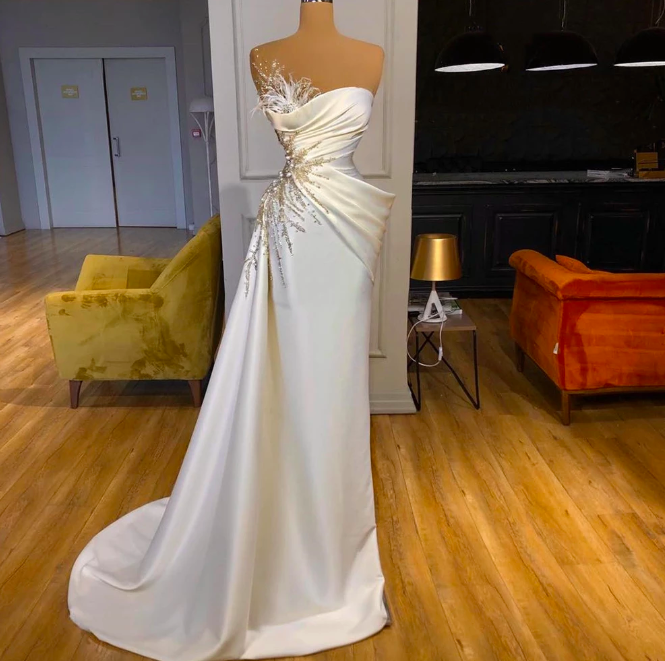 Feather Luxury Evening Dresses 2023 Long Off White Beaded Elegant Mermaid Simle Evening Gown Formal Occasion Dresses 2024 Vestidos De Novia