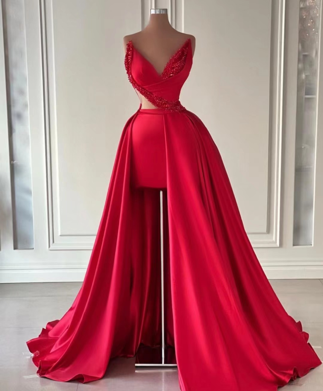 Red Prom Dreses With Overskirt Beaded V Neck Sparkly Elegant Simple Custom Make Prom Gown Robe De Bal Vestidos De Fiesta