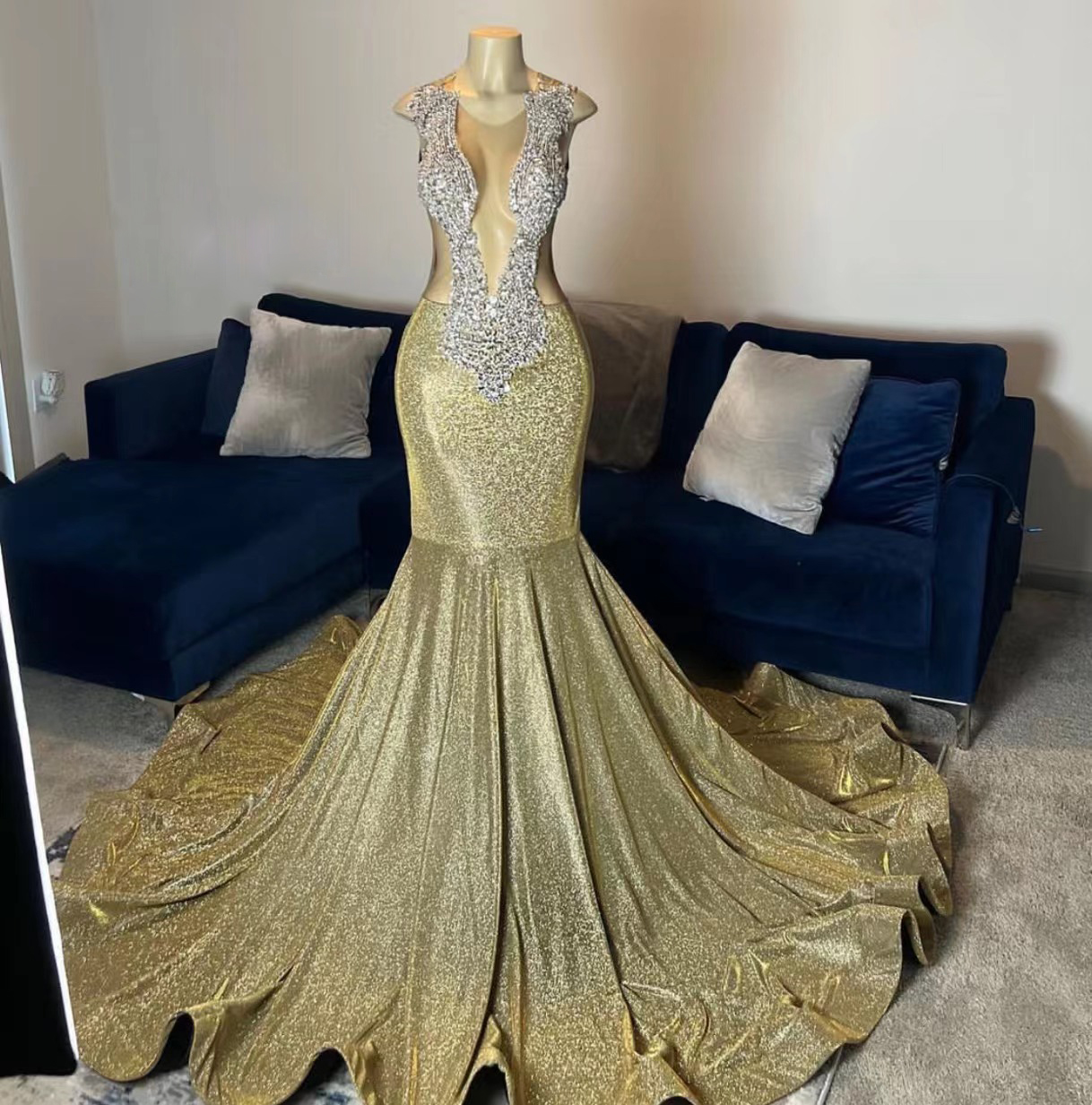 Gold Fashion Prom Dresses For Black Girls O Neck Mermaid Sparkly Crystals Luxury Formal Occasion Dresses Mermaid Sleeveless Design Evening Wear