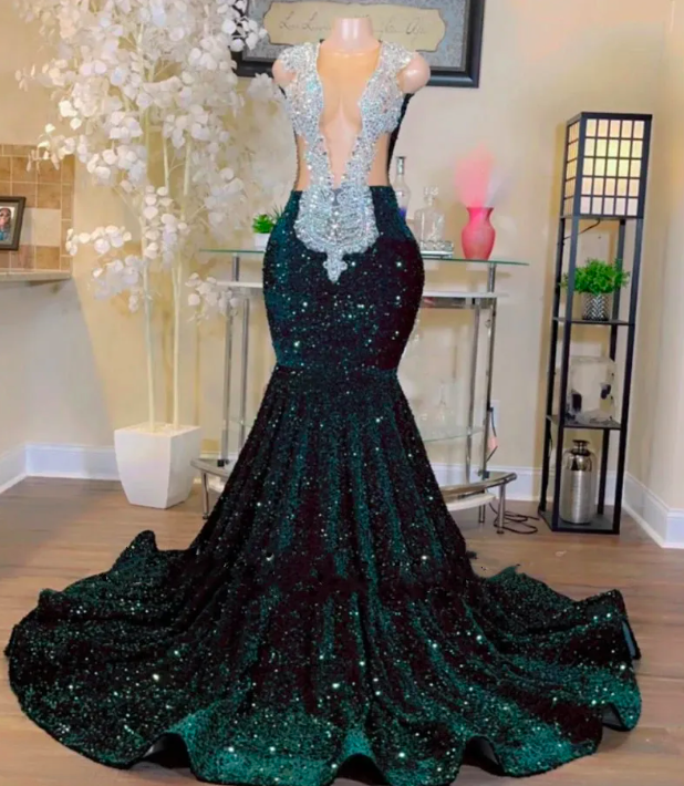 Beaded Luxury Prom Dresses 2024 Green Sparkly Sequins Formal Occasion Dresses 2025 Vestidos De Fiesta Modest V Neck Elegant Glitter Evening