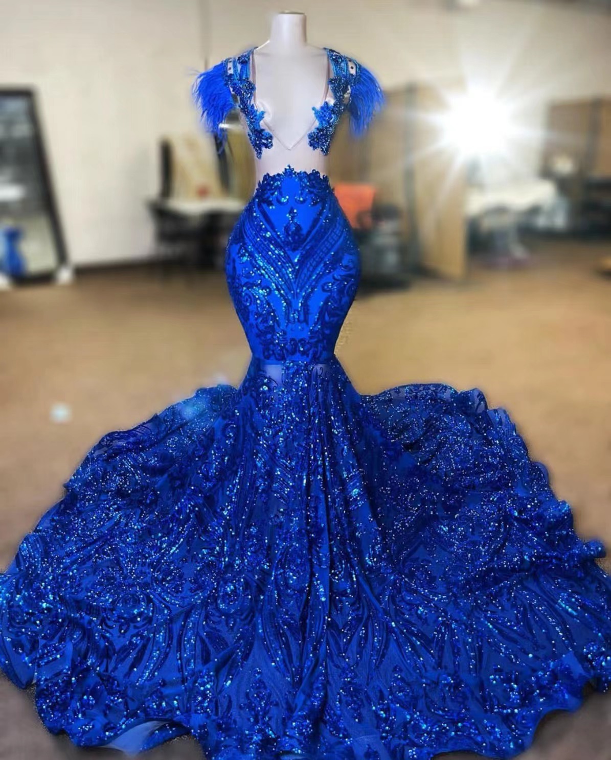 Feather Modest Prom Dresses 2024 Elegant Royal Blue Sparkly Mermaid Prom Gown 2025 Formal Wear Sequin Applique Fashion Glitter Evening Dresses