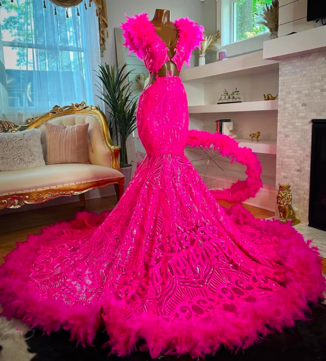 Fancypromdress Sparkly Applique Prom Dresses Luxury Feather Pink Elegant Modest Prom Gown Special Occasion Dresses Cap Sleeve V Neck Fashion Party Dresses