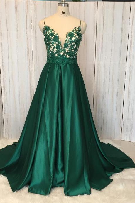 Spaghetti Strap Green Prom Dresses A Line Satin Lace Applique Beaded Elegant Prom Gown Vestidos De Fiesta