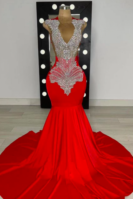 Diamonds Embellished Prom Gown Luxury Red Rhinestones Prom Dresses Vestidos De Gala Cap Sleeve Elegant Formal Occasion Dresses Abendkleider