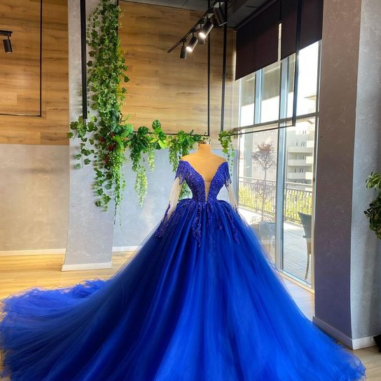 Buy 2023 Elegant Sweetheart Emerald Green Princess Prom Ball Gown Dress